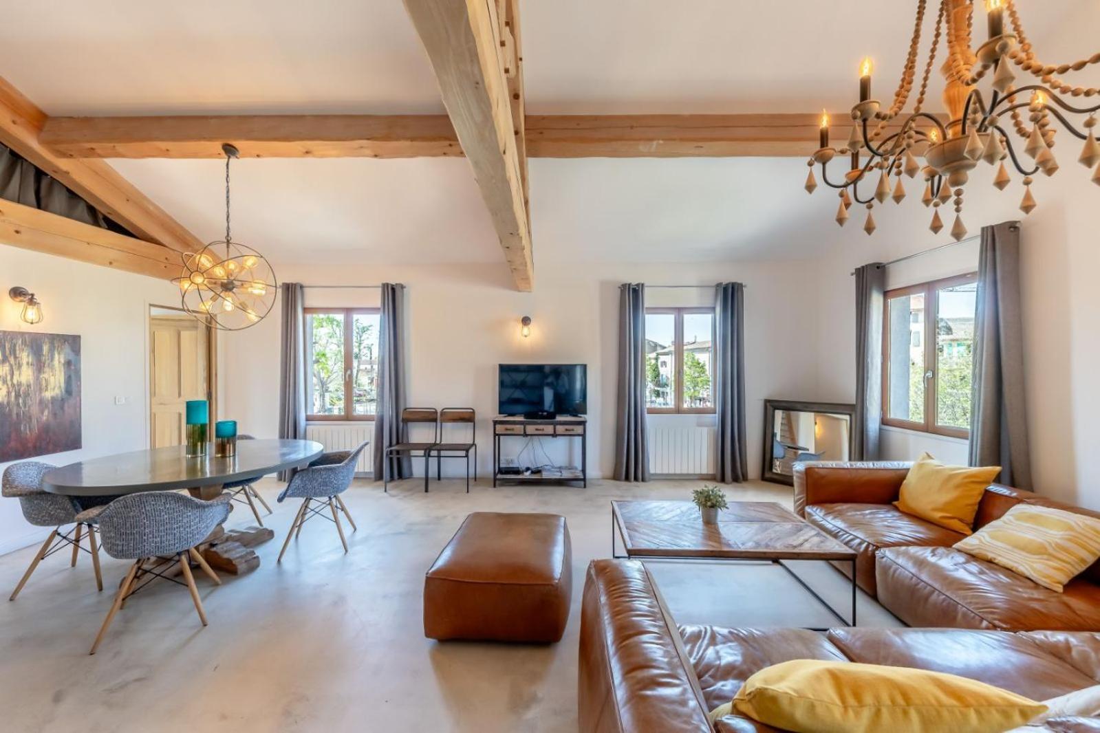 איל-סור-לה-סורג Olive- Vaste Appartement Donnant Sur La Sorgue מראה חיצוני תמונה